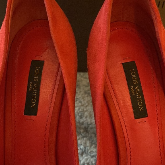 Louis Vuitton Red Suede Peep Toe Heels with Gold Emblem - Picture 5 of 8